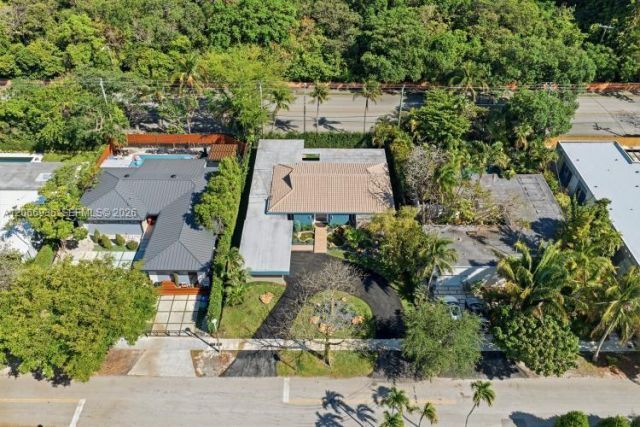 291 E Shore Dr E , Miami, FL 33133 Photo