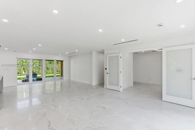 291 E Shore Dr E , Miami, FL 33133 Photo