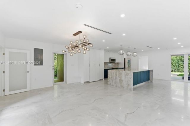 291 E Shore Dr E , Miami, FL 33133 Photo