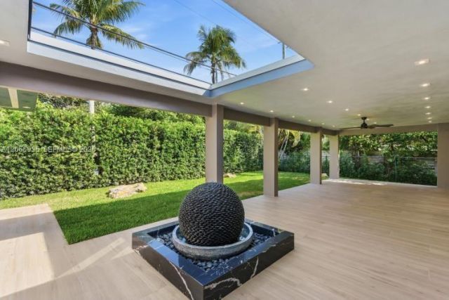 291 E Shore Dr E , Miami, FL 33133 Photo