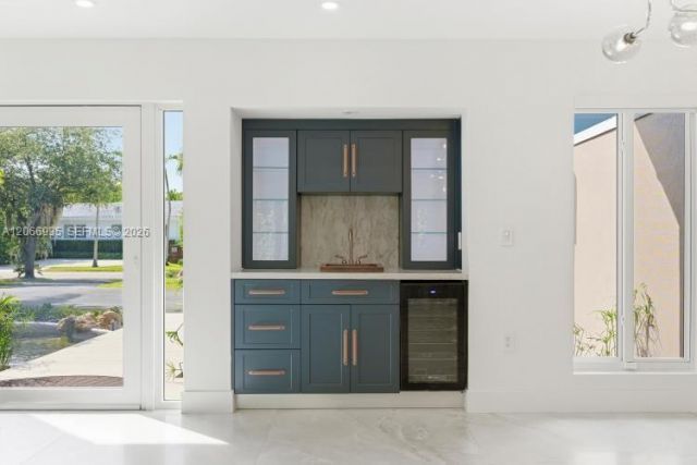 291 E Shore Dr E , Miami, FL 33133 Photo