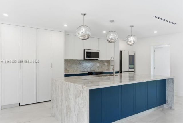 291 E Shore Dr E , Miami, FL 33133 Photo