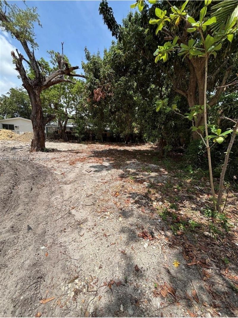 301 NE 58 St , Miami, FL 33137 Photo