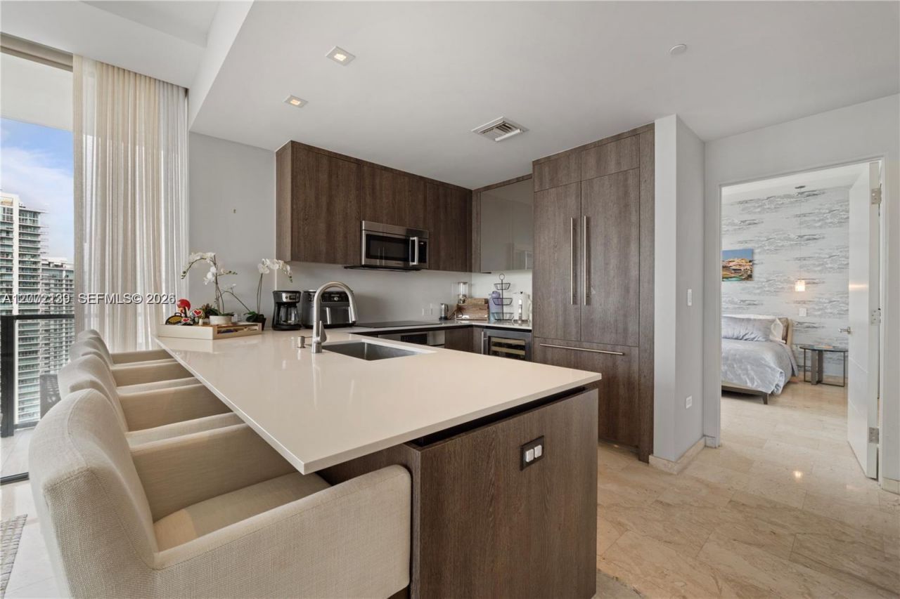 88 SW 7th St, Unit 3412, Miami, FL 33130 Photo