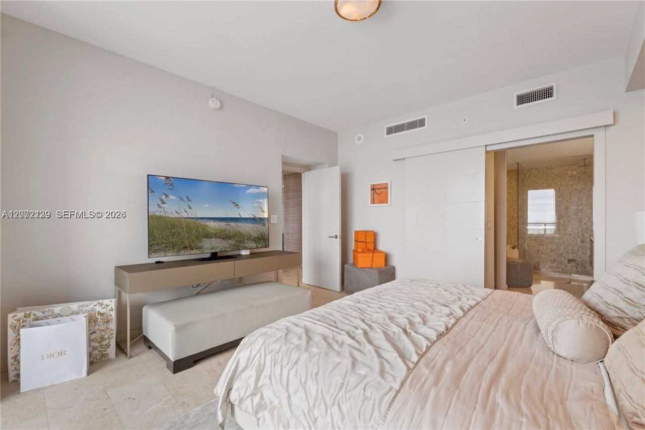 88 SW 7th St, Unit 3412, Miami, FL 33130 Photo