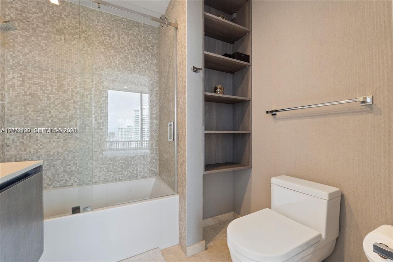 88 SW 7th St, Unit 3412, Miami, FL 33130 Photo