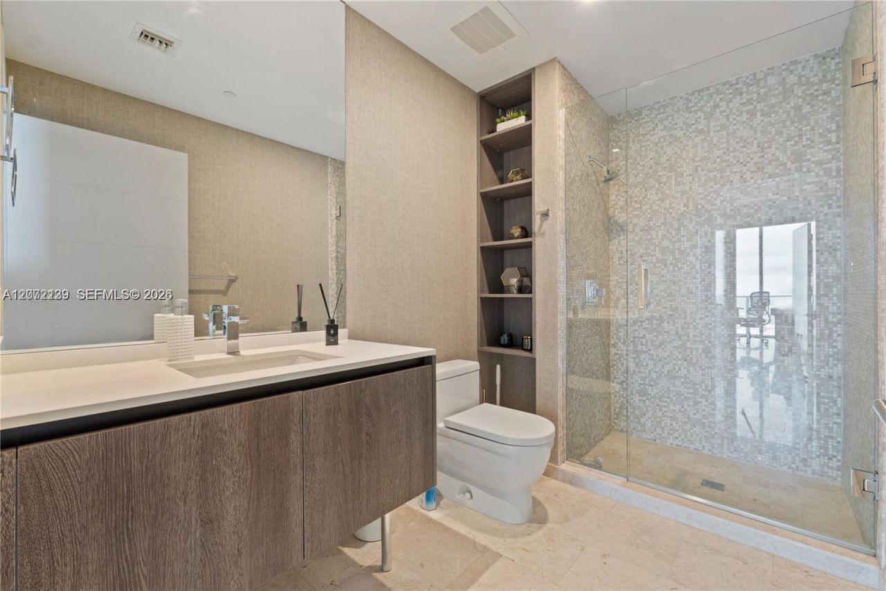 88 SW 7th St, Unit 3412, Miami, FL 33130 Photo