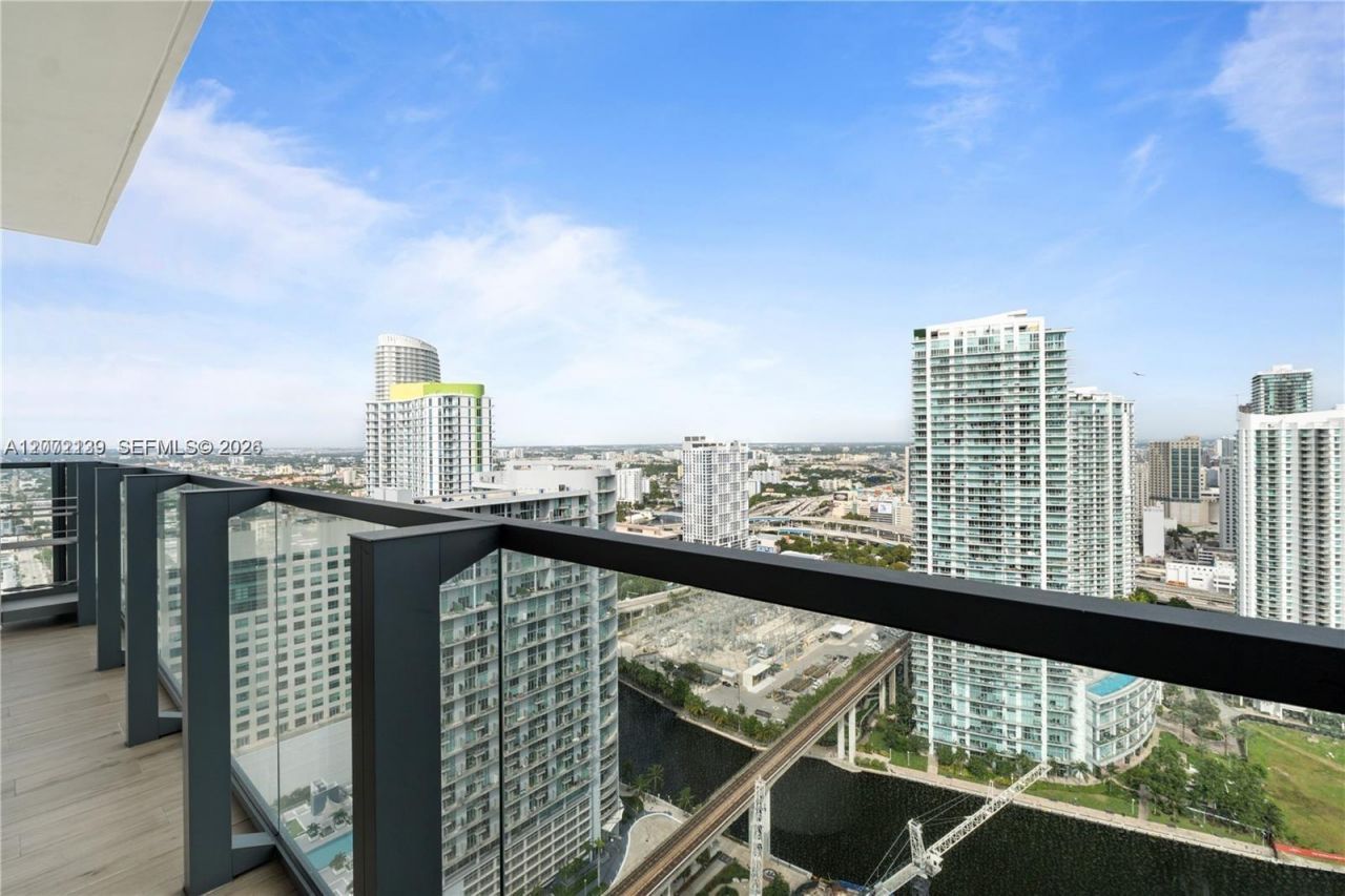 88 SW 7th St, Unit 3412, Miami, FL 33130 Photo