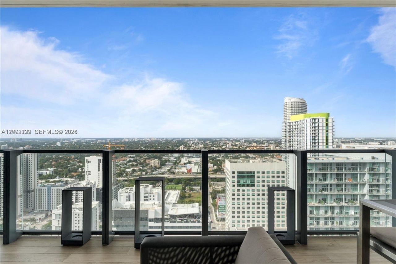 88 SW 7th St, Unit 3412, Miami, FL 33130 Photo