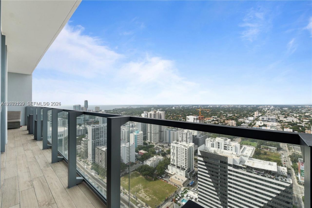 88 SW 7th St, Unit 3412, Miami, FL 33130 Photo