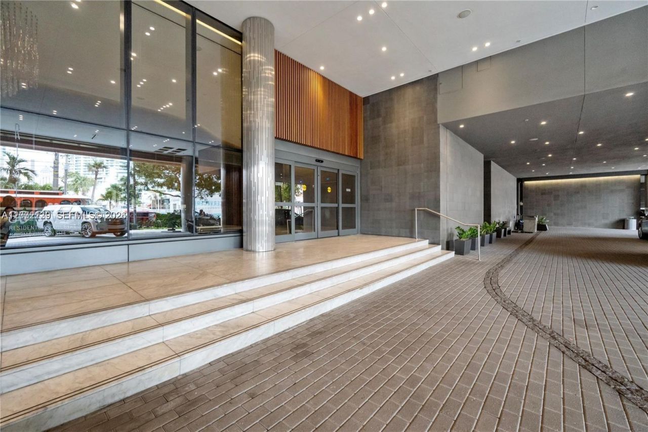 88 SW 7th St, Unit 3412, Miami, FL 33130 Photo