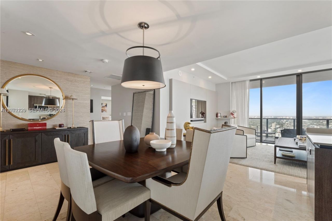 88 SW 7th St, Unit 3412, Miami, FL 33130 Photo