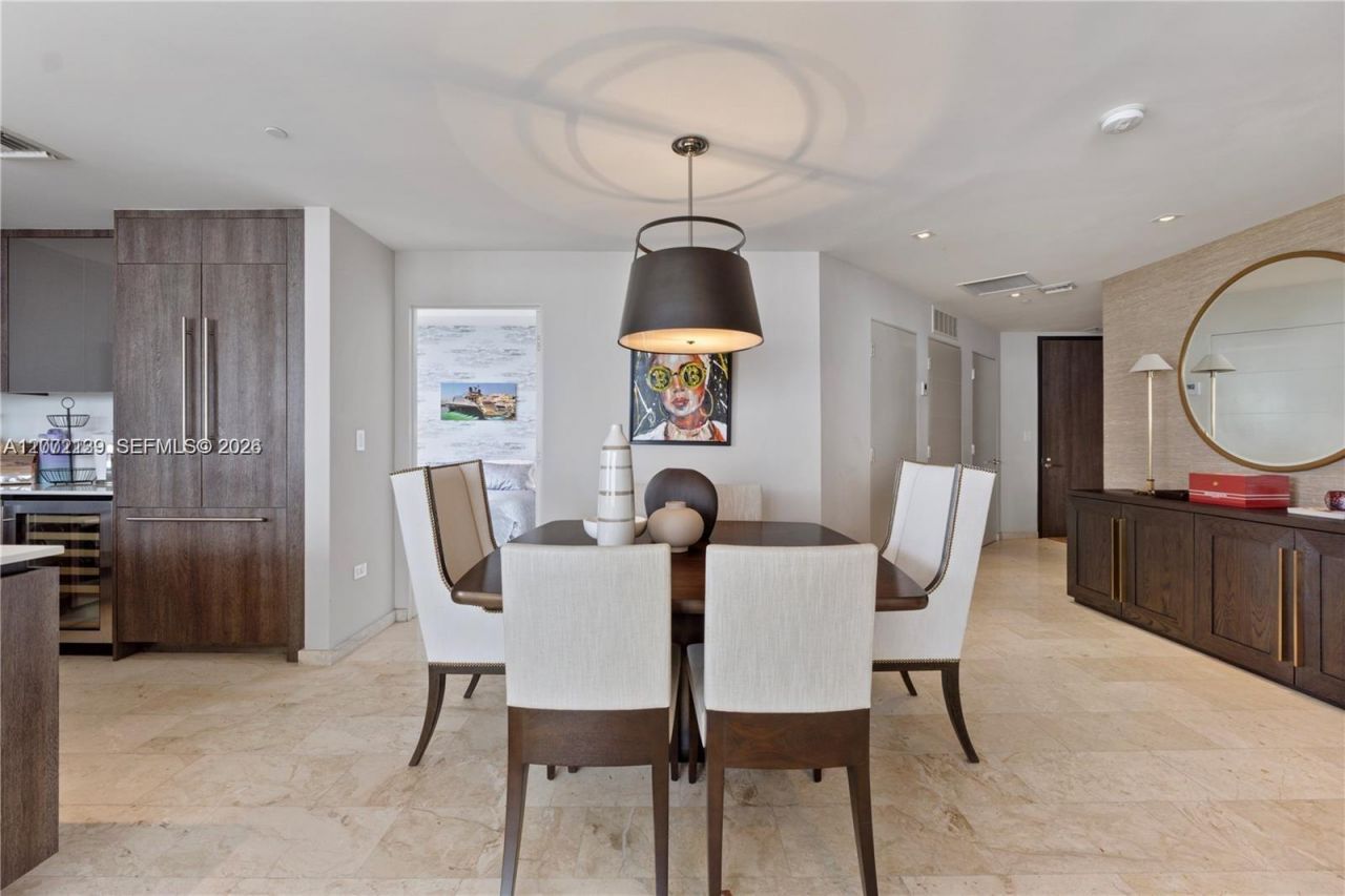 88 SW 7th St, Unit 3412, Miami, FL 33130 Photo