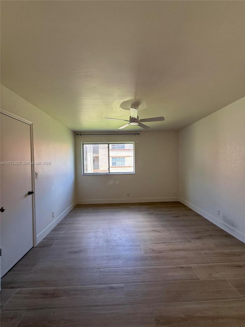 3450 N Pinewalk Dr N, Unit 421, Margate, FL 33063 Photo