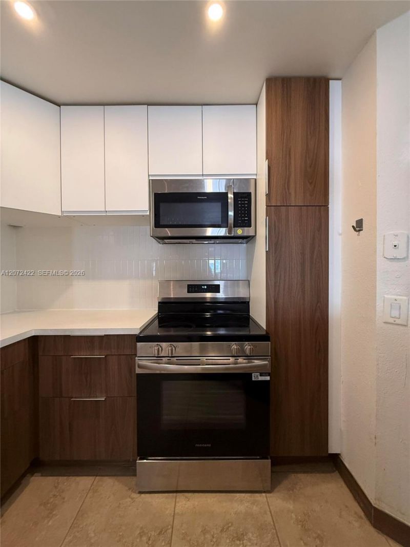 3450 N Pinewalk Dr N, Unit 421, Margate, FL 33063 Photo