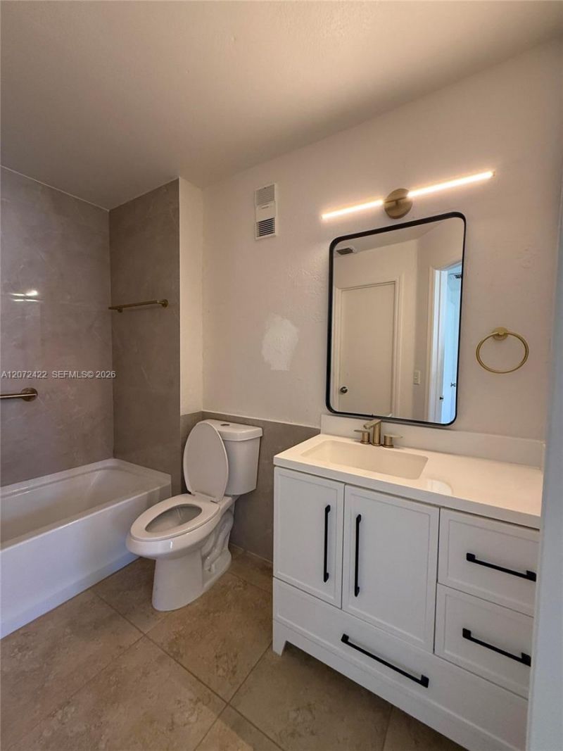 3450 N Pinewalk Dr N, Unit 421, Margate, FL 33063 Photo