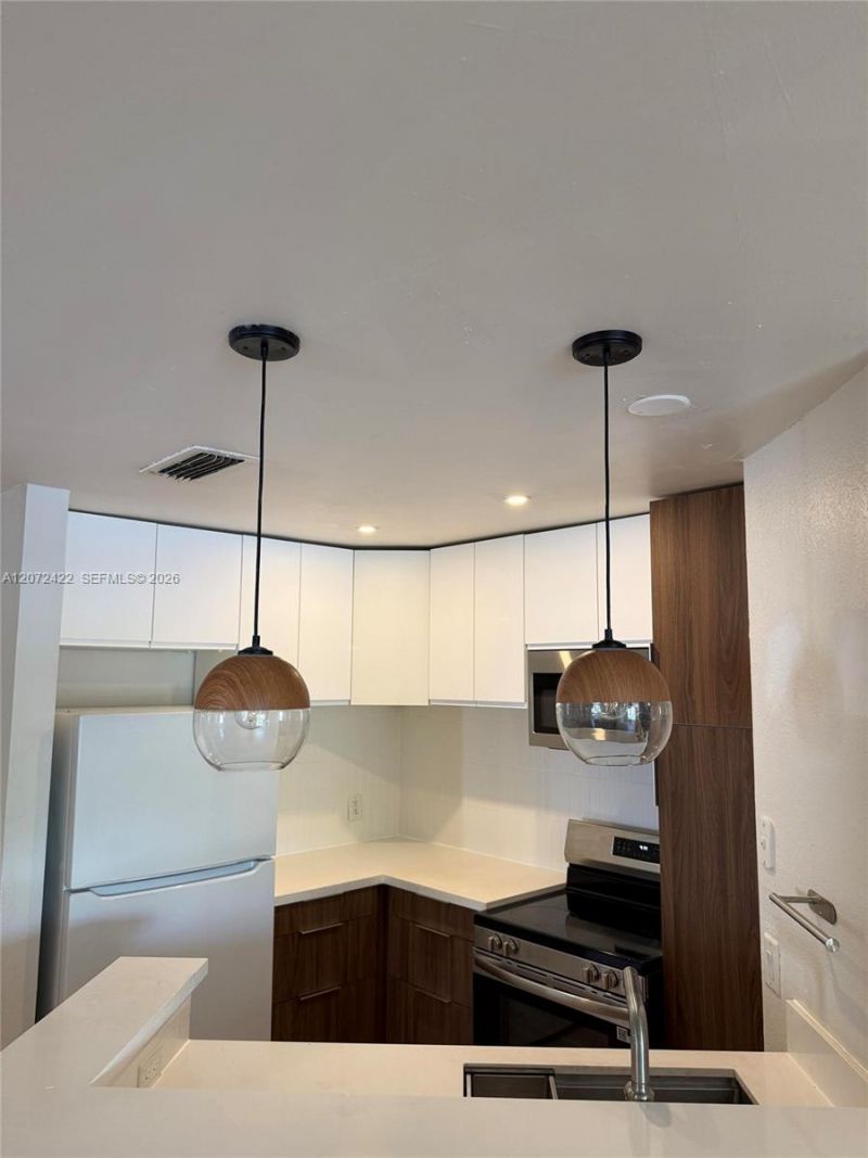 3450 N Pinewalk Dr N, Unit 421, Margate, FL 33063 Photo