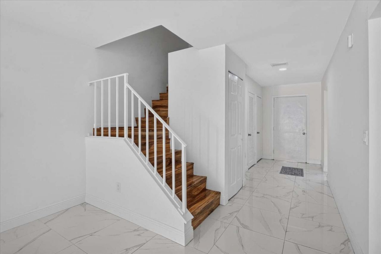 21682 Cypress Road, Unit 11d, Boca Raton, FL 33433 Photo