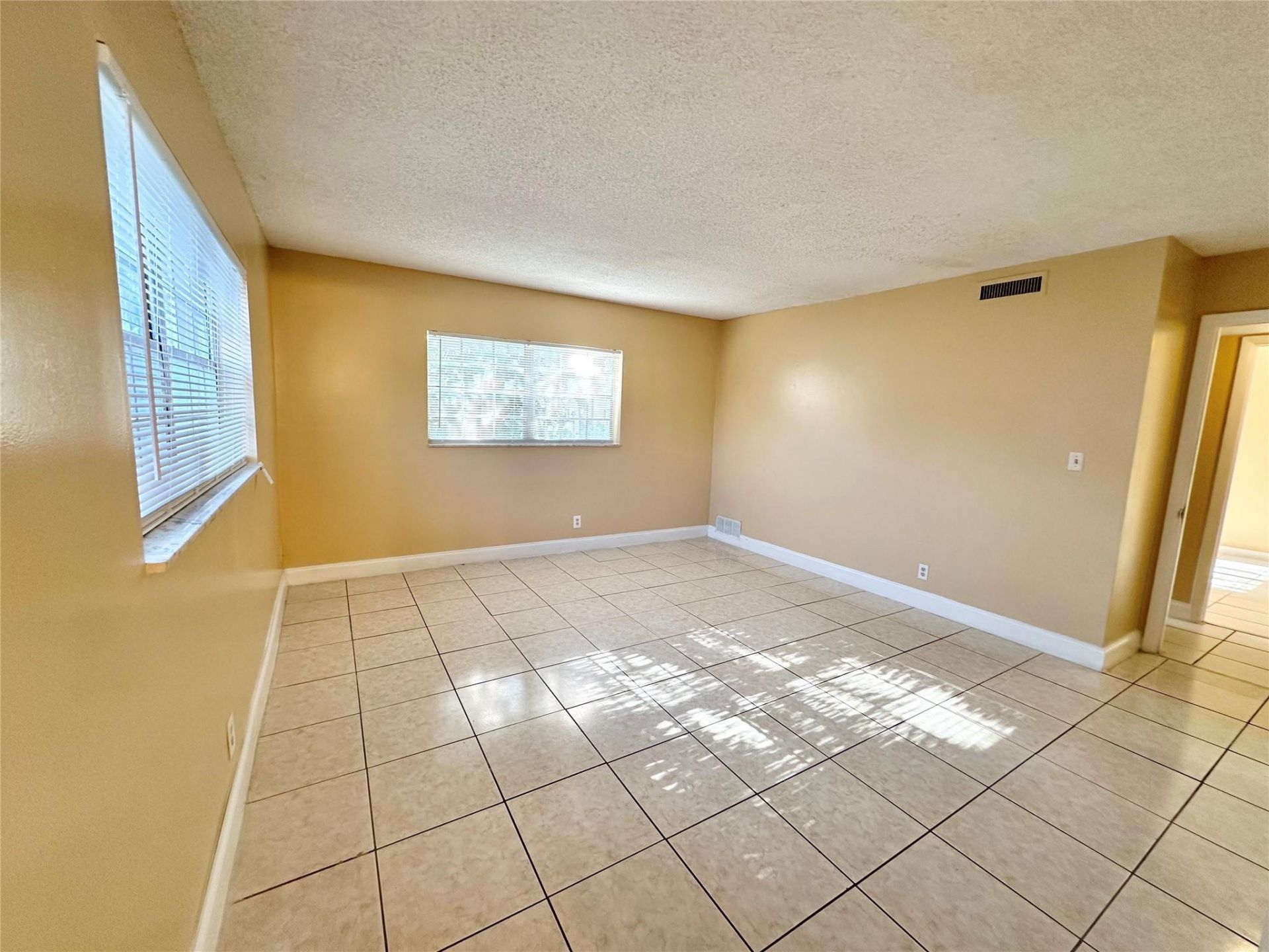 8900 W Sample Road, Unit 106, Coral Springs, FL 33065 Photo