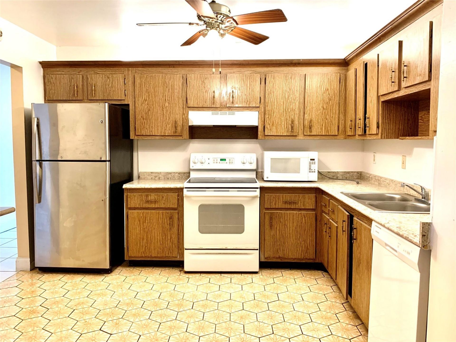 8900 W Sample Road, Unit 106, Coral Springs, FL 33065 Photo