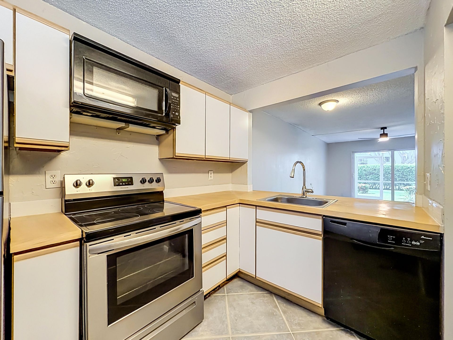 207 Tropic Isle Drive, Unit 1130, Delray Beach, FL 33483 Photo