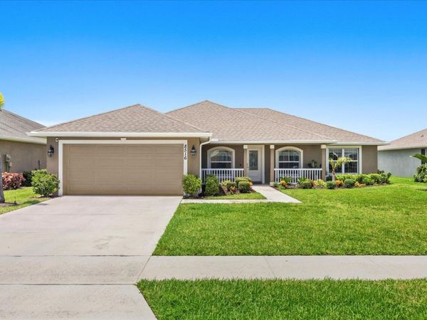 8516 WATERSTONE Boulevard, Fort Pierce, FL 34951