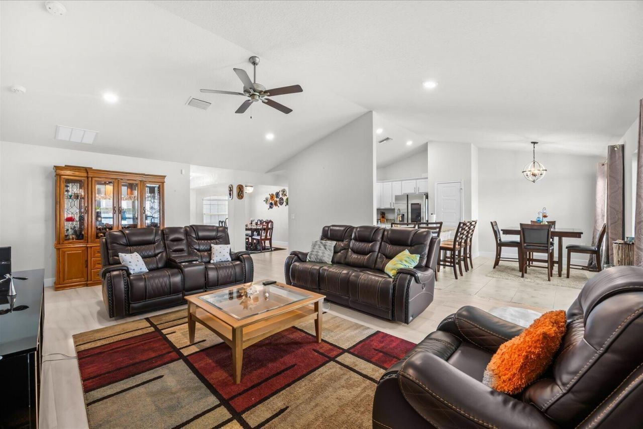 8516 Waterstone Boulevard, Fort Pierce, FL 34951 Photo