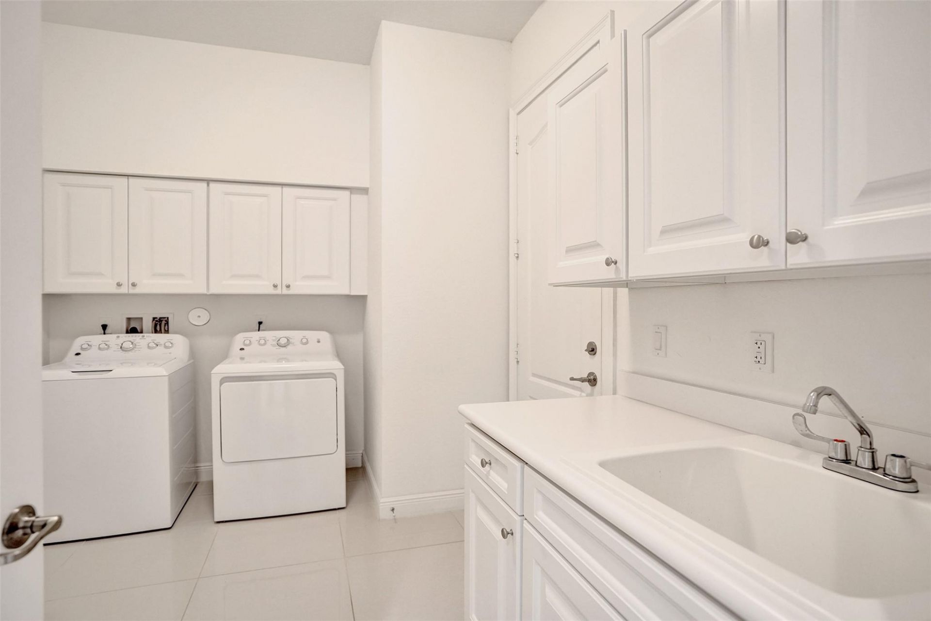 9749 Blue Isle, Unit BAY, Parkland, FL 33076 Photo