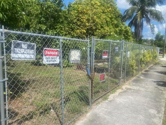 425 NW 7th, Fort Lauderdale, FL 33311 Photo