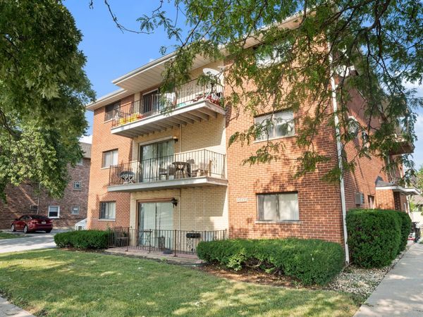 9645 Ridgeland Avenue , Unit 201, Oak Lawn, IL 60453