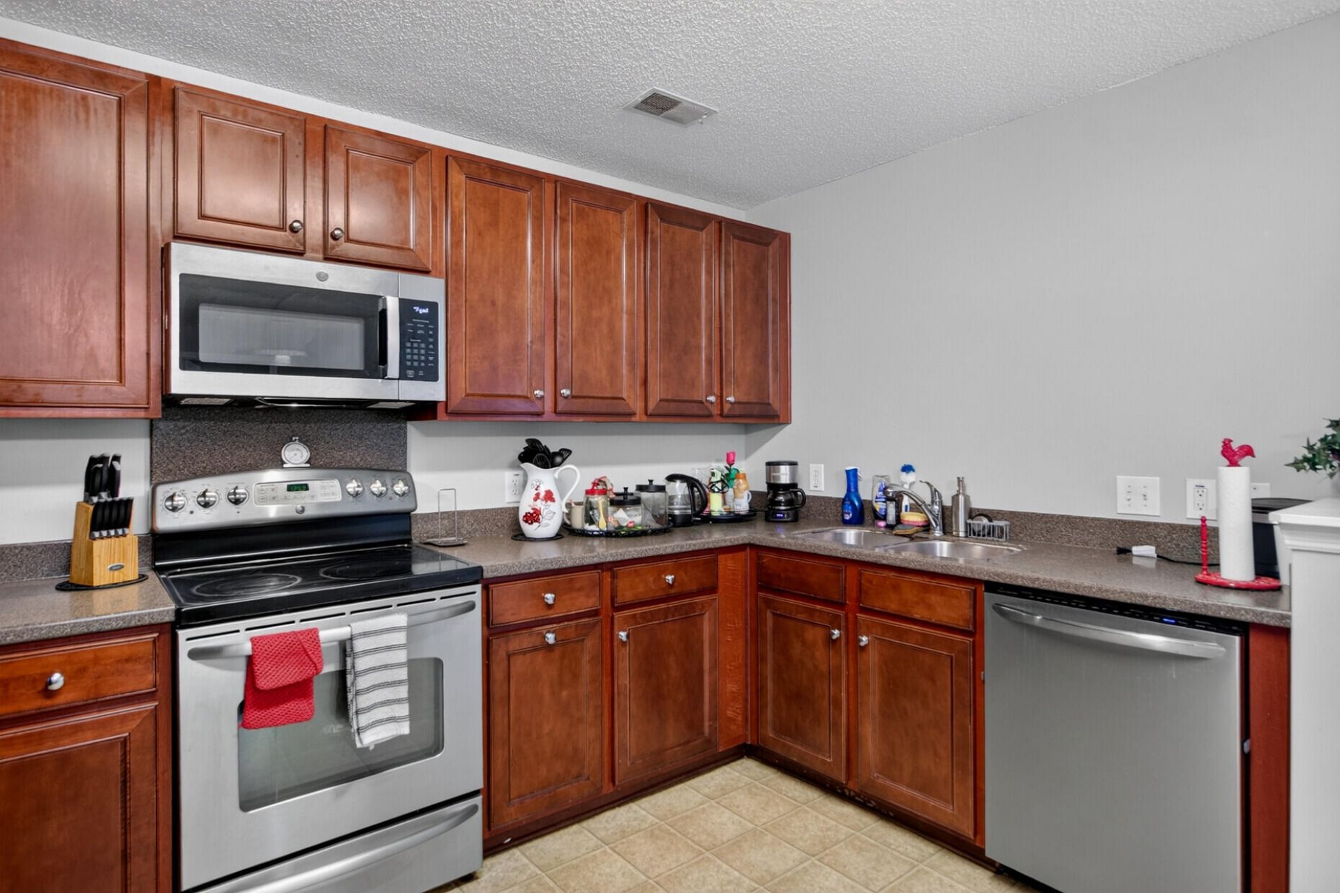 323 Briarbend Road Photo 14