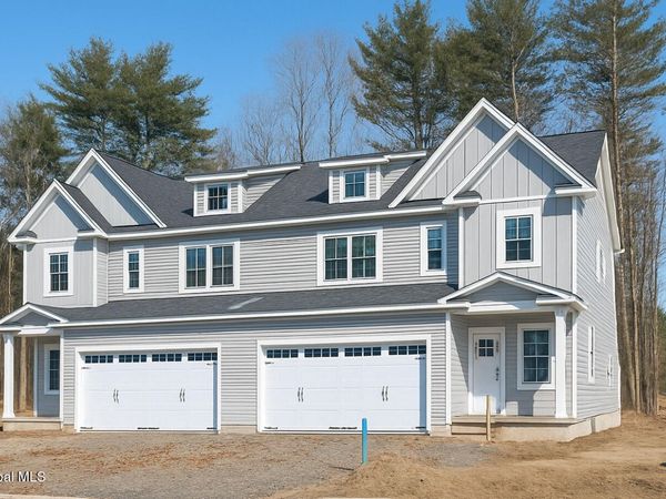 16 Blue Aster Lane, Ballston Spa, NY 12020