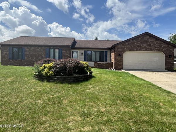 120 Greenbriar Court, Lima, OH 45804