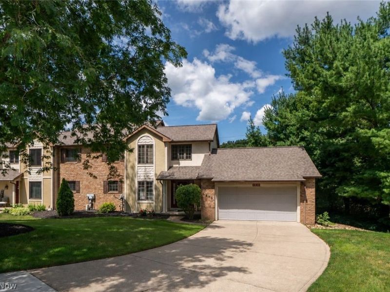 4839 Pond Drive NW, North Canton, OH 44720 Photo 1