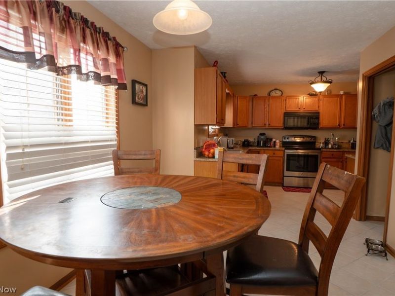 4839 Pond Drive NW, North Canton, OH 44720 Photo 19