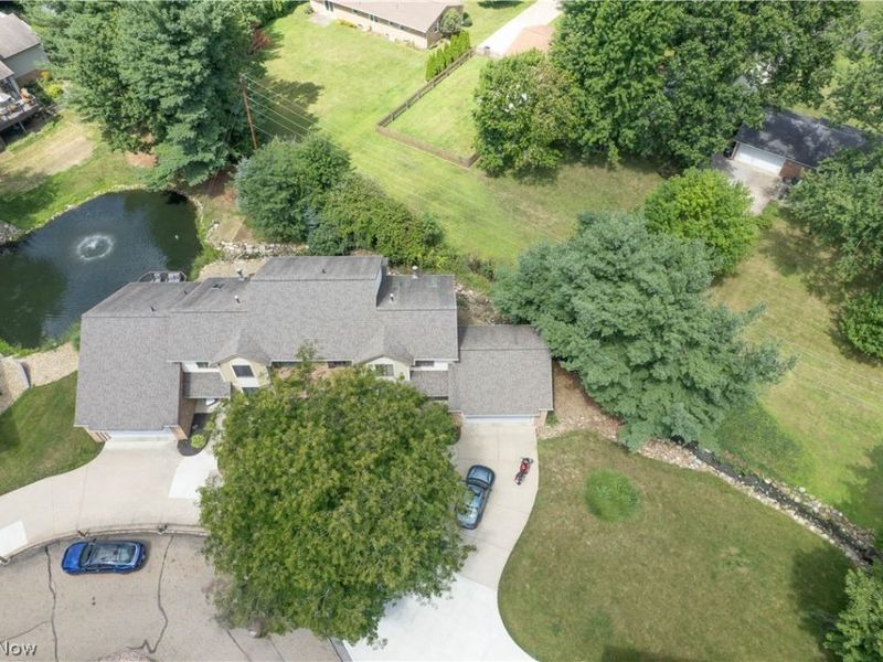 4839 Pond Drive NW, North Canton, OH 44720 Photo 2