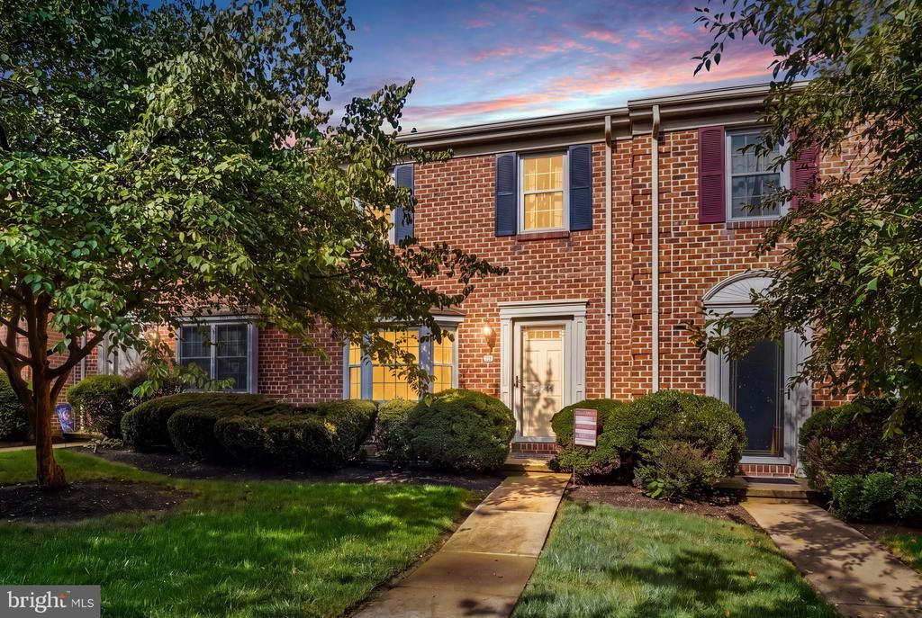 405 CHAMBERS RIDGE , YORK, PA 17402