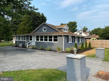 24 S 4TH STREET, DOUGLASSVILLE, PA 19518
