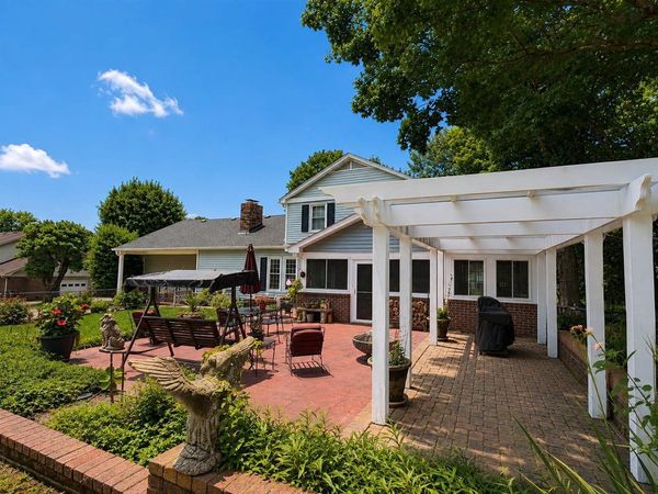 338 Hillwood Drive, Bowling Green, KY 42101