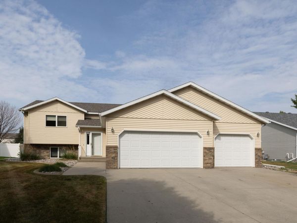 3609 Westmoor Boulevard , Moorhead, MN 56560