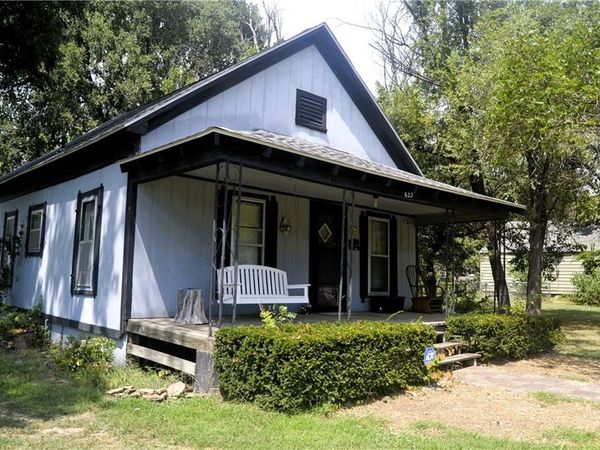 622 S Jefferson Avenue, Iola, KS 66749