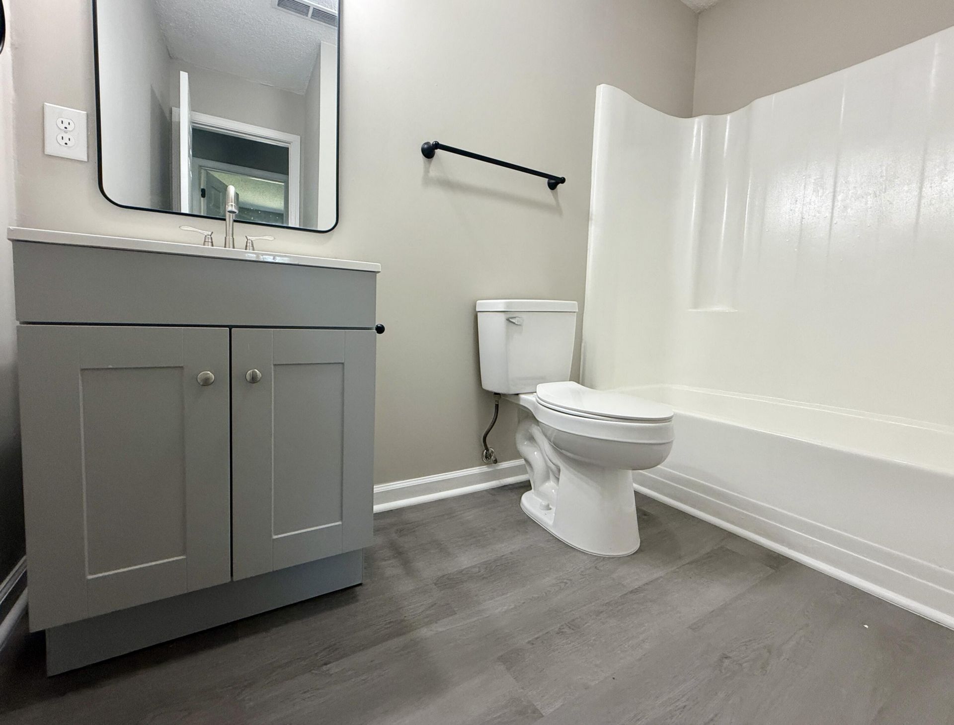 419 Citadel Street Photo 16