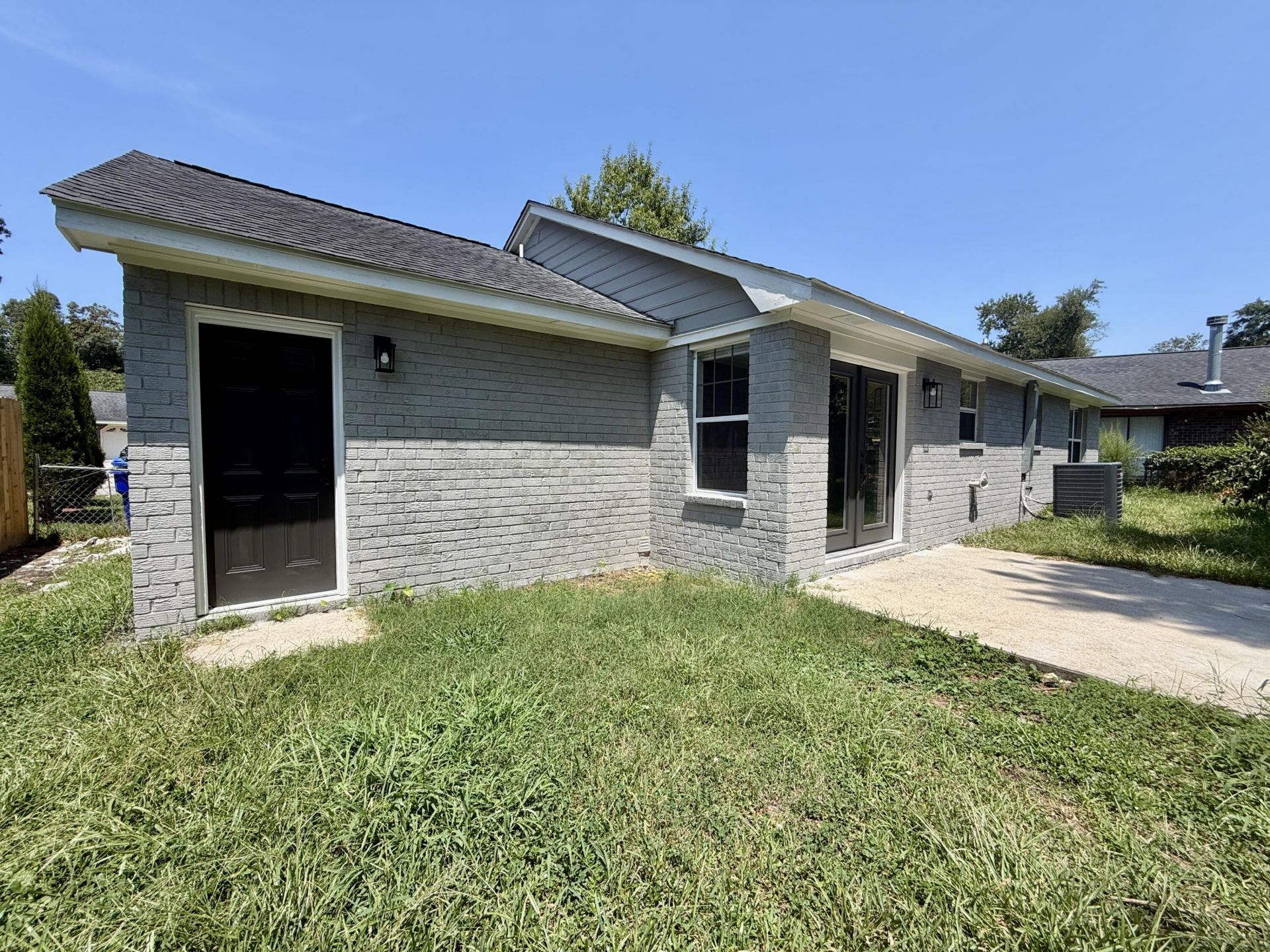 419 Citadel Street Photo 24