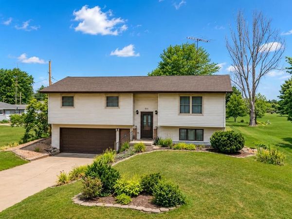 353 E CUMBERLAND STREET, Berlin, WI 54923