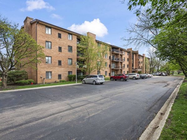 801 79th Street , Unit 310, Darien, IL 60561
