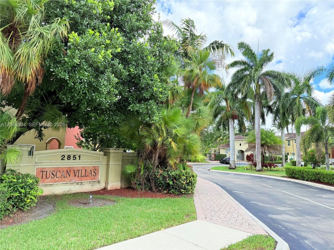 2851 W Prospect Rd , Unit 704, Tamarac, FL 33309 Photo
