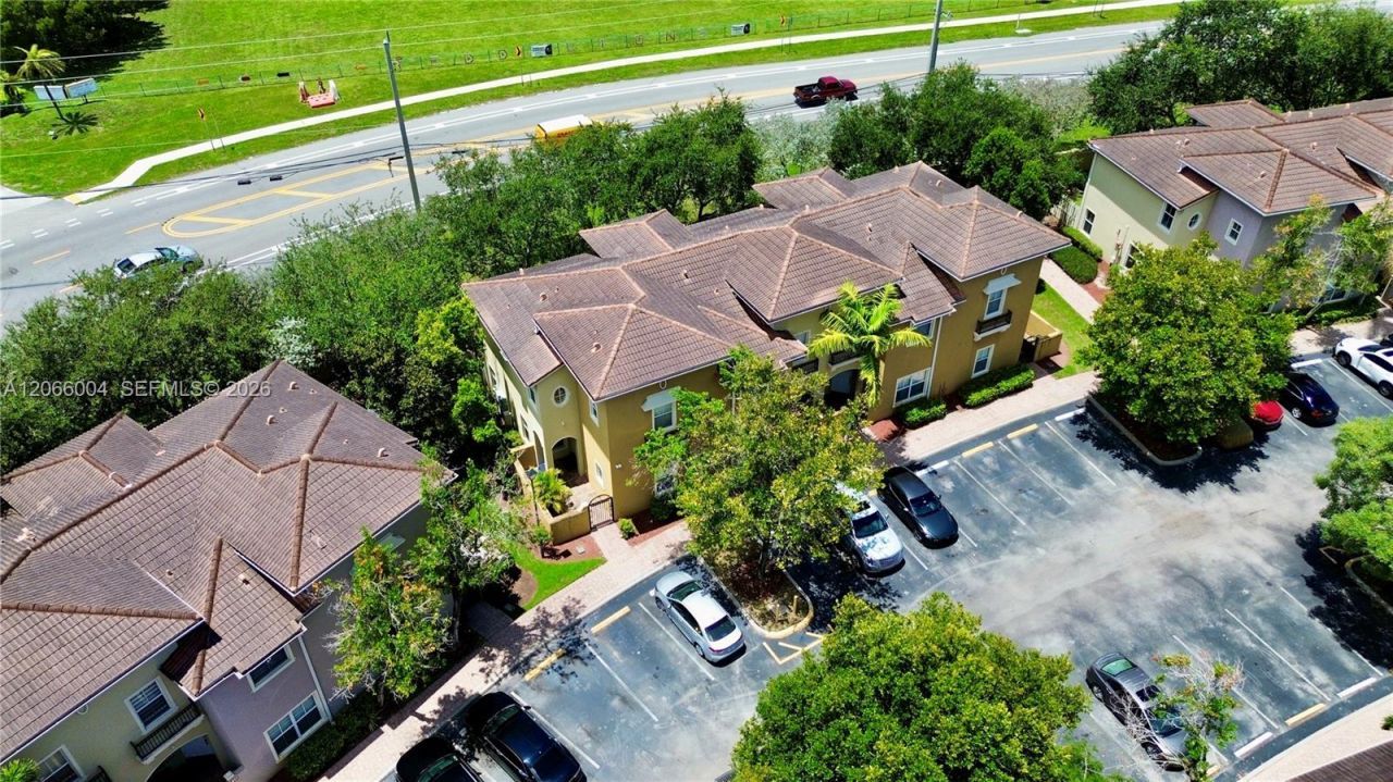 2851 W Prospect Rd , Unit 704, Tamarac, FL 33309 Photo
