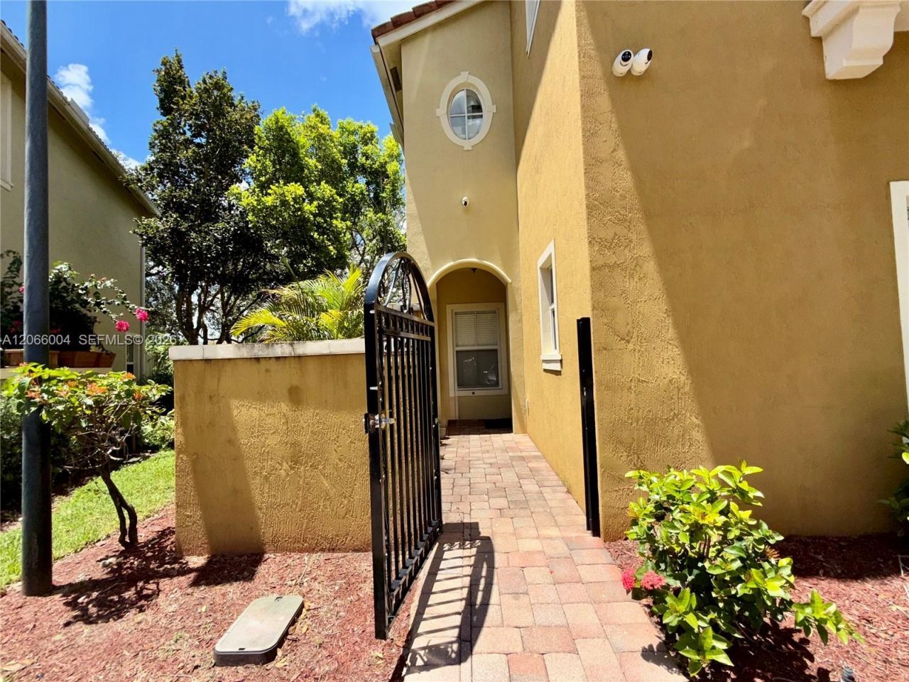2851 W Prospect Rd , Unit 704, Tamarac, FL 33309 Photo