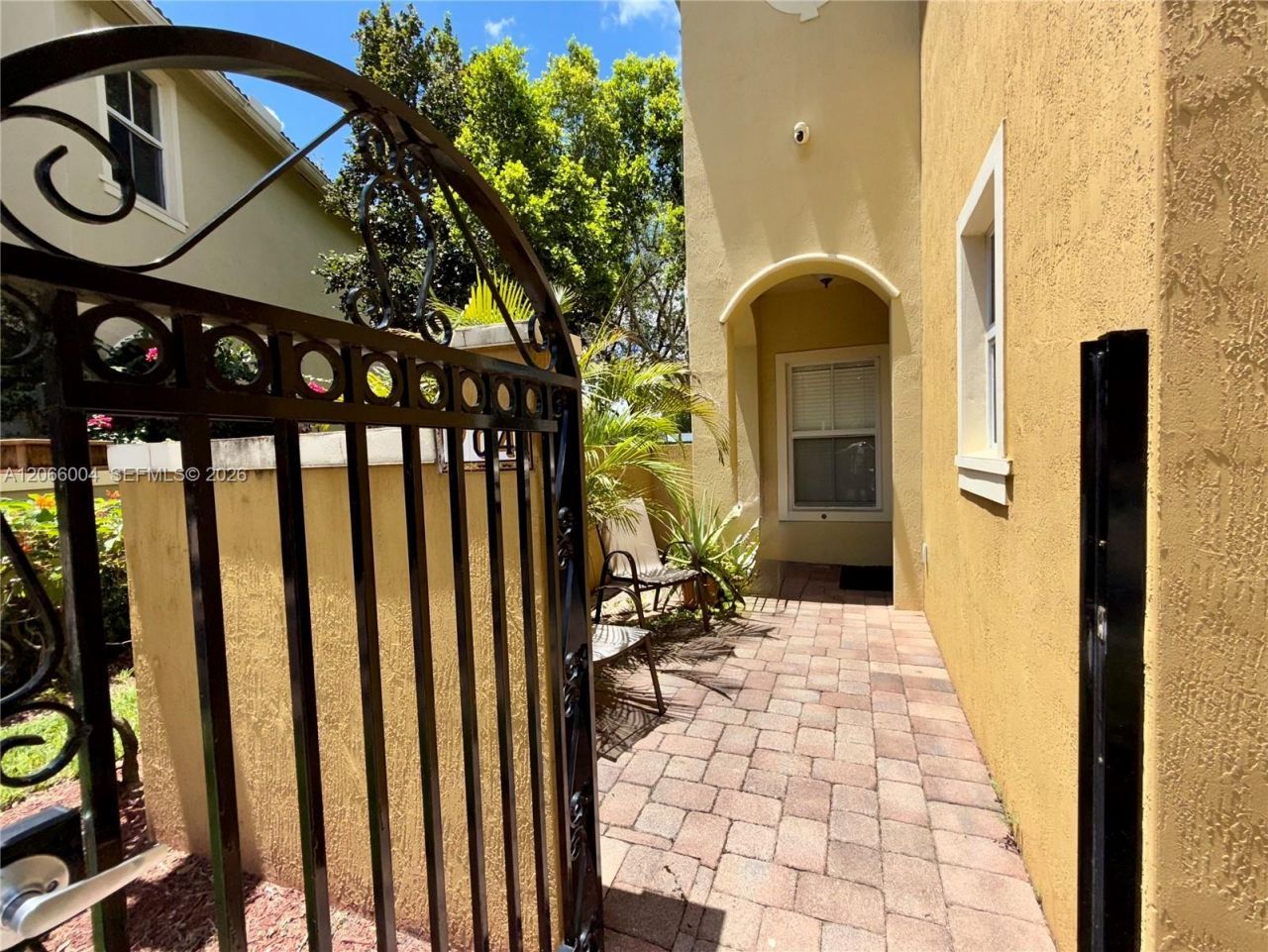 2851 W Prospect Rd , Unit 704, Tamarac, FL 33309 Photo
