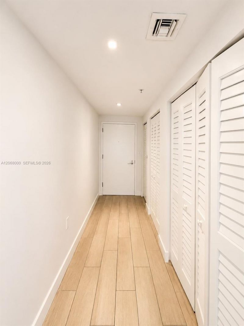 1600 SW 1st Ave , Unit 906, Miami, FL 33129 Photo